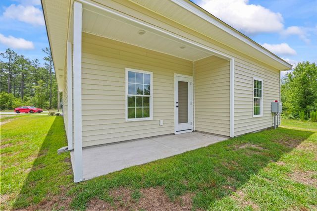 7913 E Highway 19, Loris, SC 29569