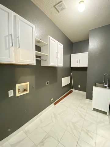 1328 Falcon Hollow, Cedar Hill, TX 75104