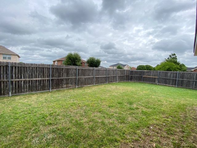 1328 Falcon Hollow, Cedar Hill, TX 75104