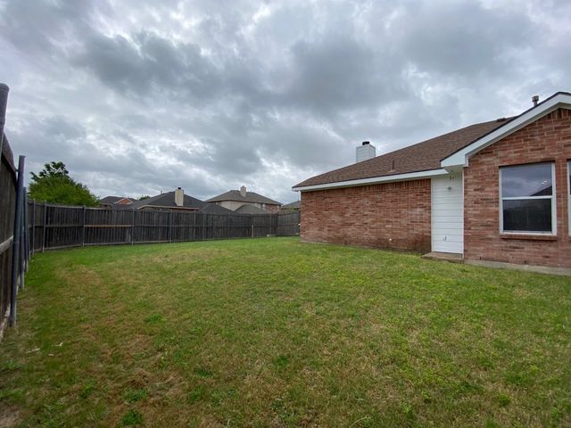 1328 Falcon Hollow, Cedar Hill, TX 75104