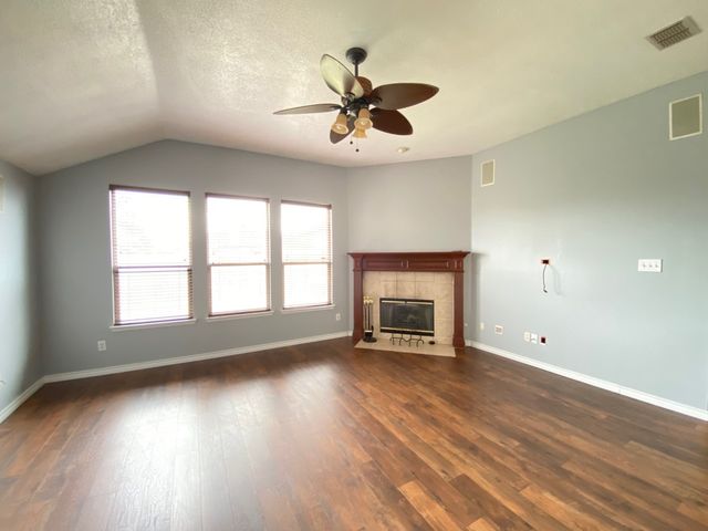1328 Falcon Hollow, Cedar Hill, TX 75104