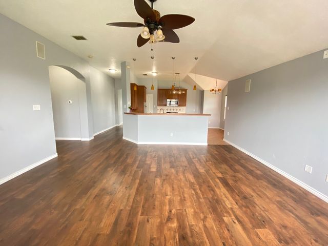 1328 Falcon Hollow, Cedar Hill, TX 75104