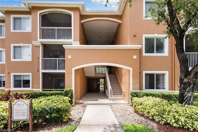 1875 Florida Club DR 7109, Naples, FL 34112
