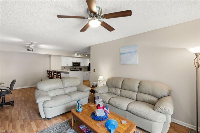 1875 Florida Club DR 7109, Naples, FL 34112