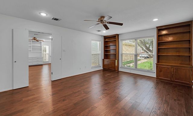 30 Sugar Creek Place, Woodway, TX 76712