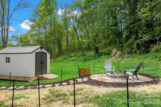153 Arrowood Corner Road, Mars Hill, NC 28754
