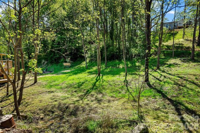 153 Arrowood Corner Road, Mars Hill, NC 28754