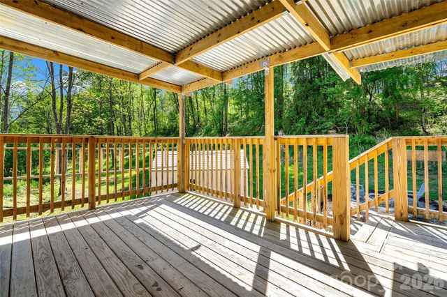 153 Arrowood Corner Road, Mars Hill, NC 28754
