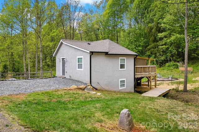 153 Arrowood Corner Road, Mars Hill, NC 28754