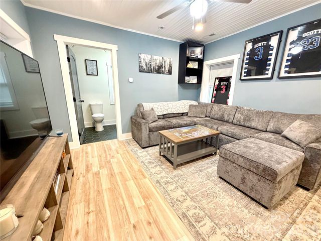 153 Arrowood Corner Road, Mars Hill, NC 28754
