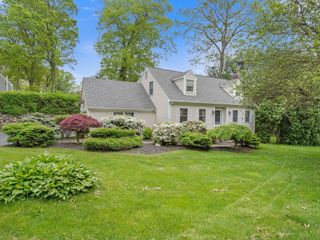 22 Rocky Ridge Drive, Trumbull, CT 06611