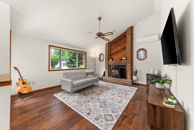 2115 E 56th Ct, Spokane, WA 99223