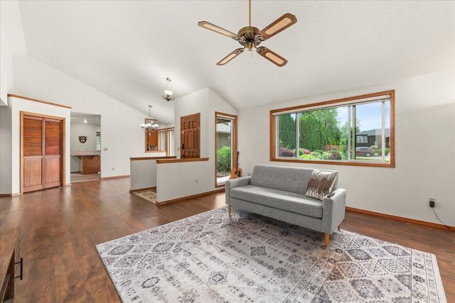 2115 E 56th Ct, Spokane, WA 99223