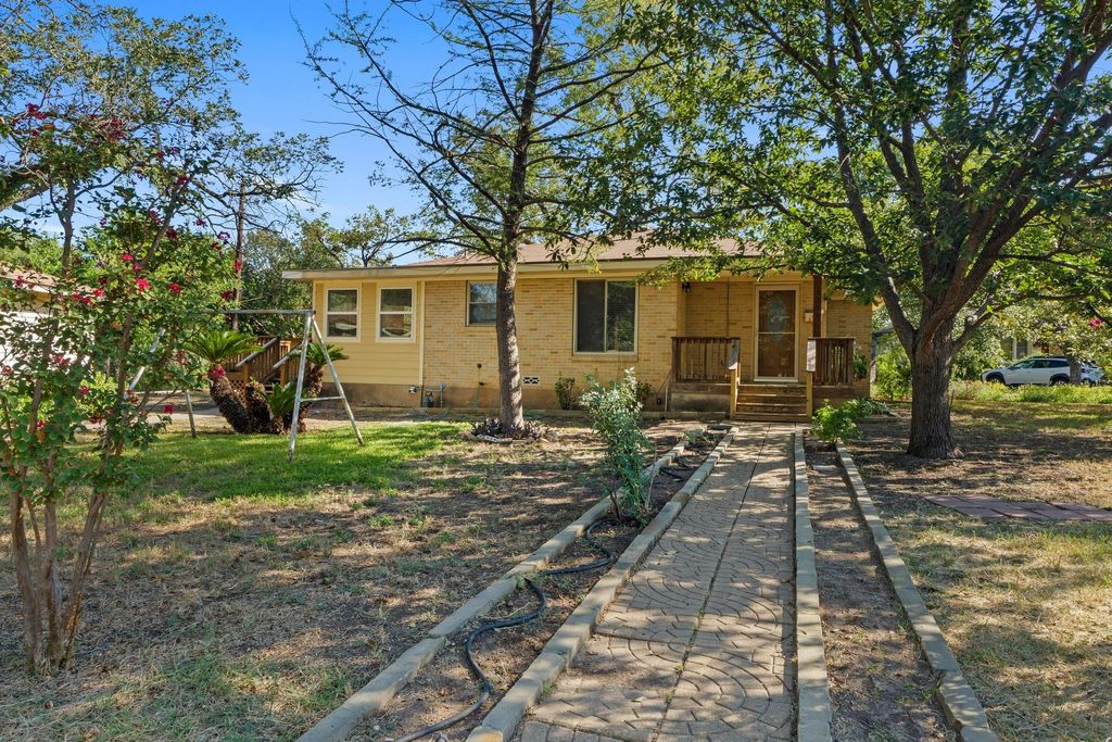 1310 Harriet CT, Austin, TX 78756