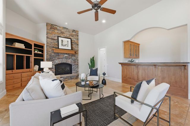 1109 Holly Leaf Ln, Meadow Vista, CA 95722