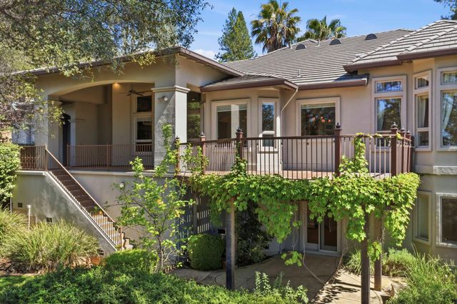 1109 Holly Leaf Ln, Meadow Vista, CA 95722
