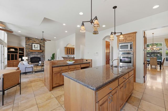 1109 Holly Leaf Ln, Meadow Vista, CA 95722