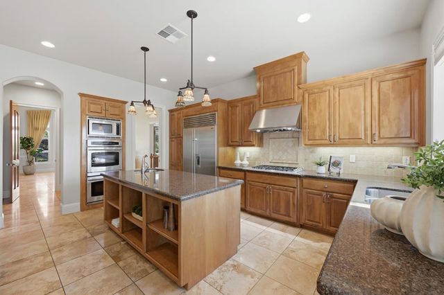 1109 Holly Leaf Ln, Meadow Vista, CA 95722
