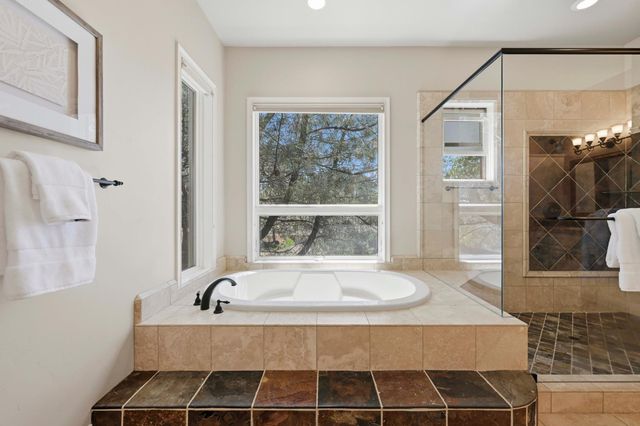 1109 Holly Leaf Ln, Meadow Vista, CA 95722