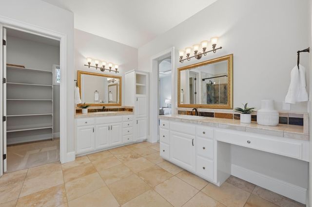 1109 Holly Leaf Ln, Meadow Vista, CA 95722