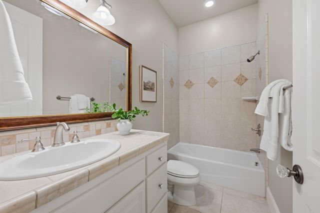 1109 Holly Leaf Ln, Meadow Vista, CA 95722