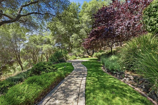 1109 Holly Leaf Ln, Meadow Vista, CA 95722