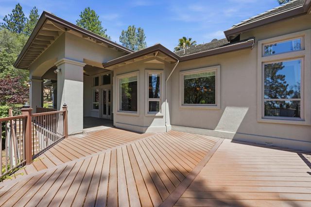 1109 Holly Leaf Ln, Meadow Vista, CA 95722