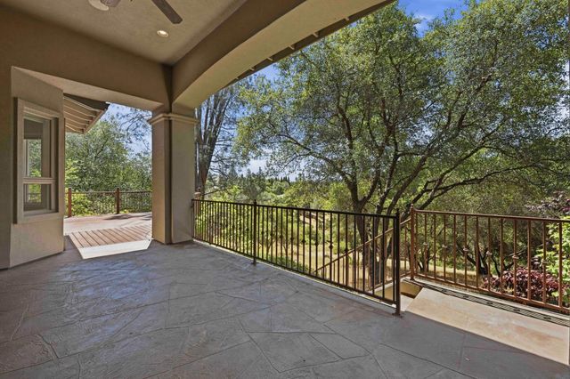 1109 Holly Leaf Ln, Meadow Vista, CA 95722