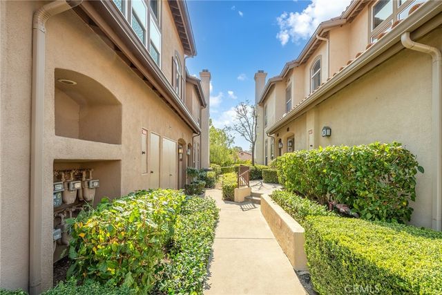 59 Camino Del Oro, Rancho Santa Margarita, CA 92688