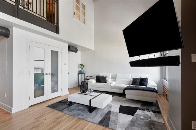 915 Franklin Street 9G, Houston, TX 77002