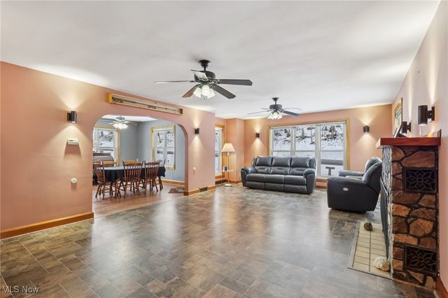 15369 Old Lincoln Highway, East Liverpool, OH 43920