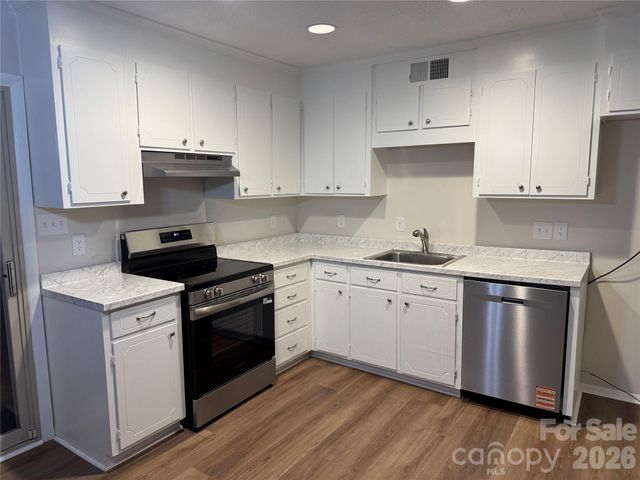 6921 Kirkcaldy Lane, Mint Hill, NC 28227