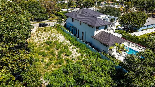 618 SE 2nd Avenue, Delray Beach, FL 33483
