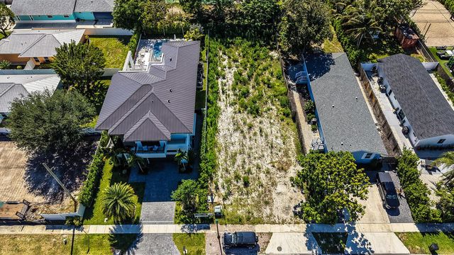 618 SE 2nd Avenue, Delray Beach, FL 33483