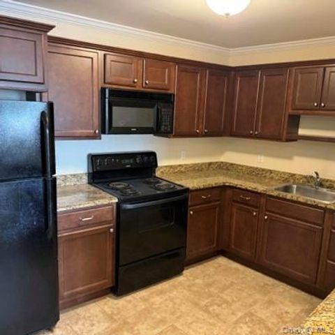 14 Willis Ave, Syosset, NY 11791