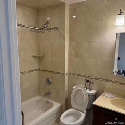 14 Willis Ave, Syosset, NY 11791