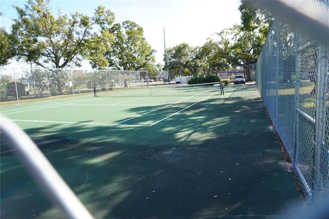 101 LAKE AVENUE NE 117, Largo, FL 33771