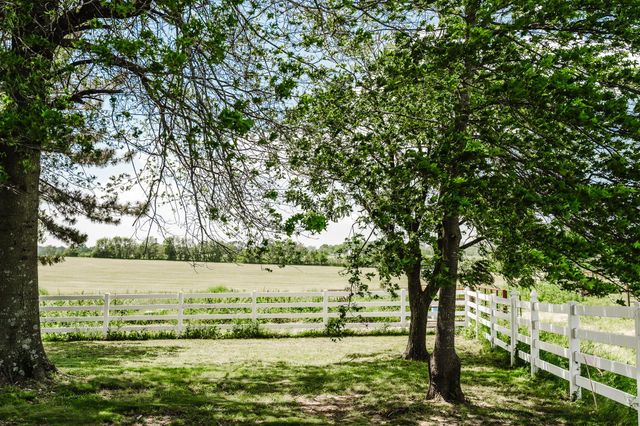 795 Lenape Road, Billings, MO 65610