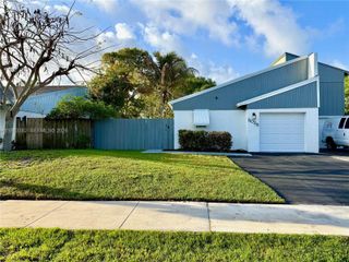 5028 NW 6TH Street, Delray Beach, FL 33445