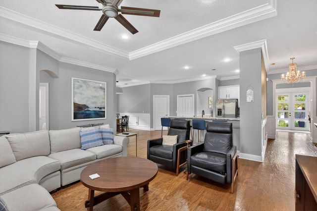 11 Lake Eden Drive, Boynton Beach, FL 33435