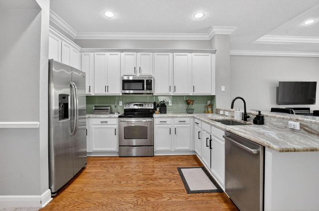 11 Lake Eden Drive, Boynton Beach, FL 33435