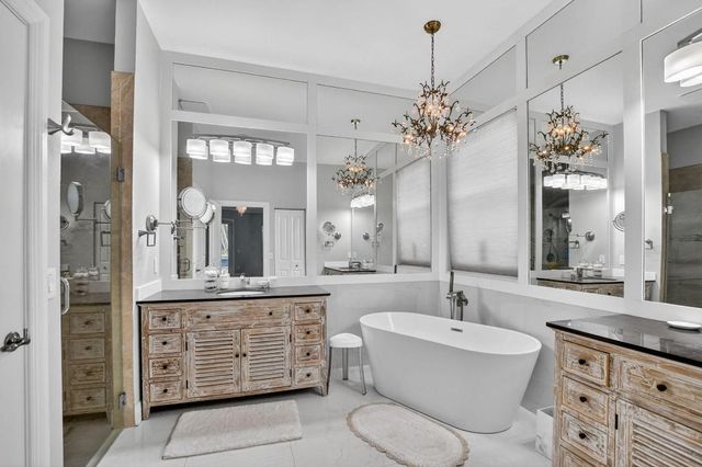 11 Lake Eden Drive, Boynton Beach, FL 33435