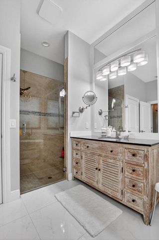 11 Lake Eden Drive, Boynton Beach, FL 33435