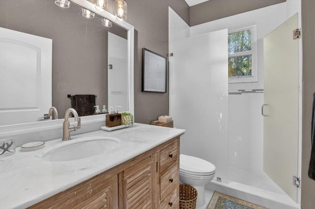 11 Lake Eden Drive, Boynton Beach, FL 33435