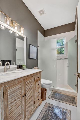 11 Lake Eden Drive, Boynton Beach, FL 33435