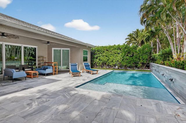 11 Lake Eden Drive, Boynton Beach, FL 33435