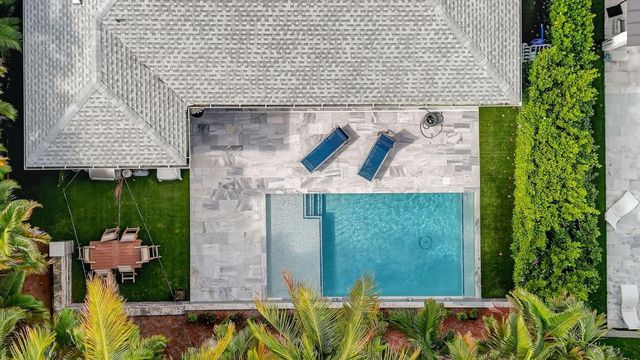 11 Lake Eden Drive, Boynton Beach, FL 33435