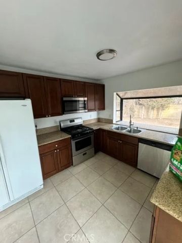 13930 Olive Grove, Sylmar, CA 91342