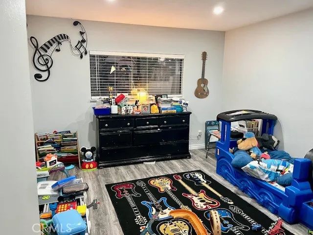 13930 Olive Grove, Sylmar, CA 91342