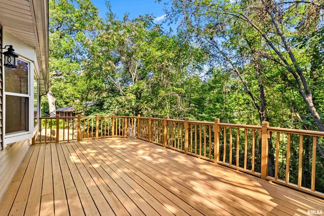 1927 Saint Clair Drive, Pekin, IL 61554